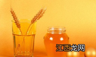 牛奶放蜂蜜能不能喝 喝牛奶可不可以放蜂蜜