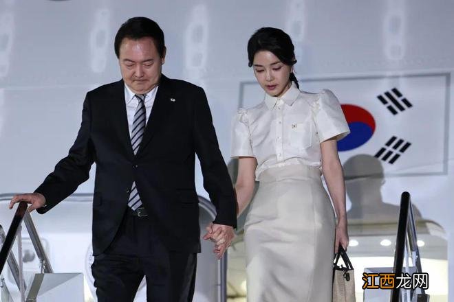 韩第一夫人再陷争议!韩网吵翻天的背后细思极恐……