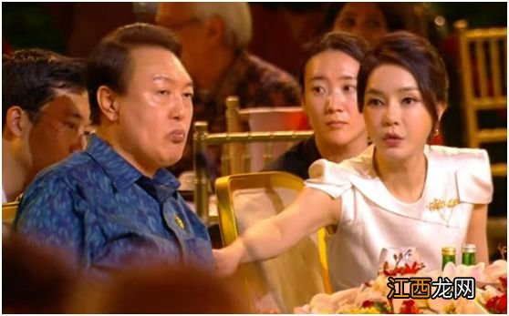 韩第一夫人再陷争议!韩网吵翻天的背后细思极恐……