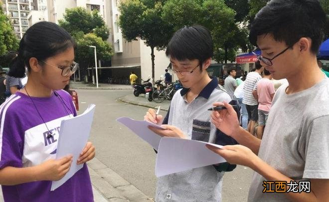 985大学生成绩好生活自律，学习锻炼样样不缺，导员：是个废人