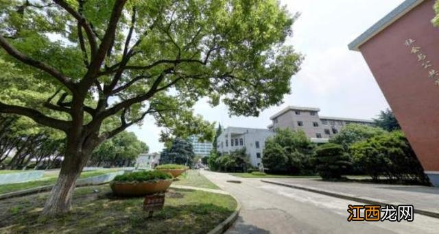 我国常被“弄混淆”的2所大学，校名一字不差，实力却天差地别