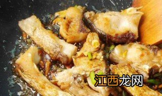 焖酥鱼怎么做，带鱼焖酥鱼怎么做