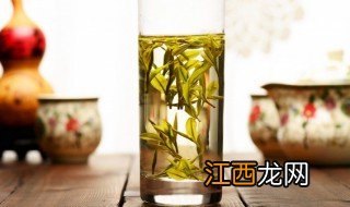 喝过的茶叶可以和土种花吗，土里加茶叶栽花好吗