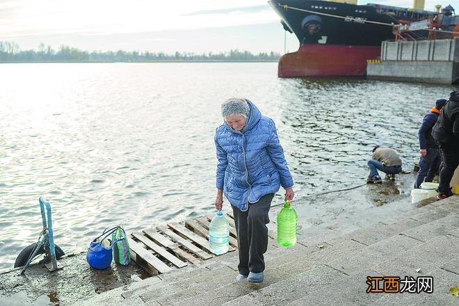 俄乌军队对峙第聂伯河，俄媒：乌军曾试图登陆河上小岛，被击退