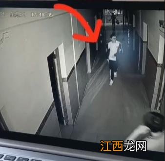 失联32天！江西15岁男孩在校园里蹊跷失踪，抽干化粪池湖水也没踪影，家属：这事背后疑点重重……