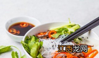 鸡汤米线的做法与配料 鸡汤米线怎么做