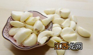 大蒜能放在冰箱里吗 大蒜能放在冰箱里吗冬天