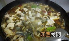 大锅菜酸菜鱼块的做法窍门 大锅菜酸菜鱼块的做法